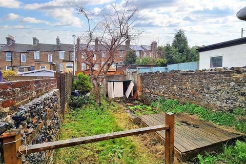 2 bedroom terraced house to rent, Alexandra Road, Kent CT11