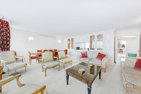 2 bedroom apartment for sale, South Lodge, London, SW7