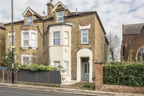 2 bedroom flat for sale, Hither Green Lane, London SE13