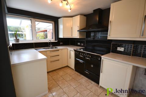 4 bedroom semi-detached house to rent, Leamington Road, Finham, Coventry, West Midlands, CV3