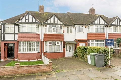 3 bedroom house to rent, Jevington Way, London SE12