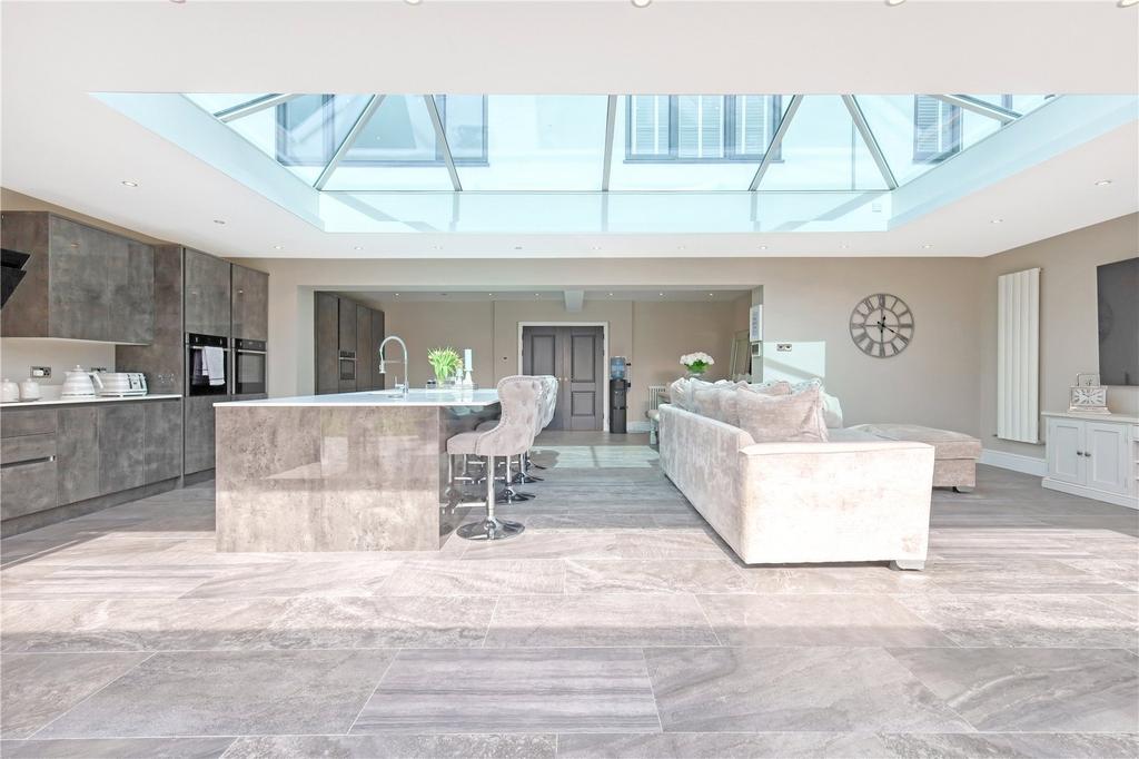 Kitchen/Family Room