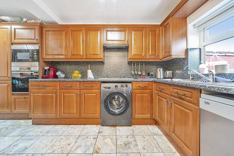 5 bedroom house to rent, Rydal Crescent, Perivale, Greenford, UB6