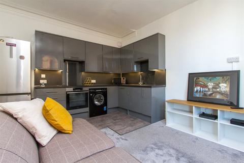 4 bedroom maisonette to rent, Gladstone Terrace, Brighton BN2