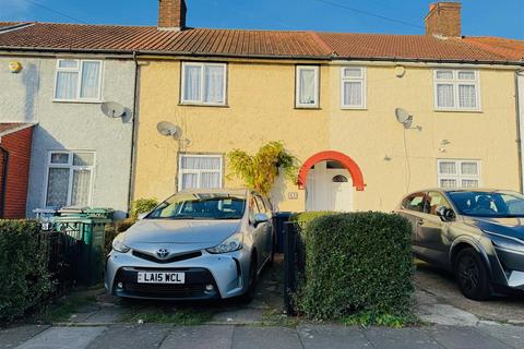 3 bedroom terraced house for sale, Dryfield Road, Edgware