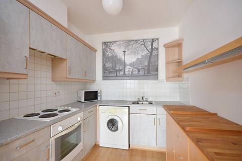 3 bedroom flat to rent, Newington Causeway, Elephant and Castle, London, SE1