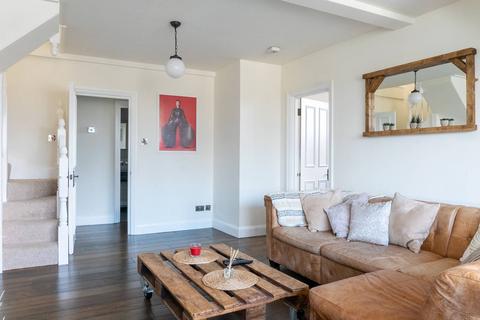 3 bedroom penthouse to rent, Malbrook Road, Putney, London, SW15