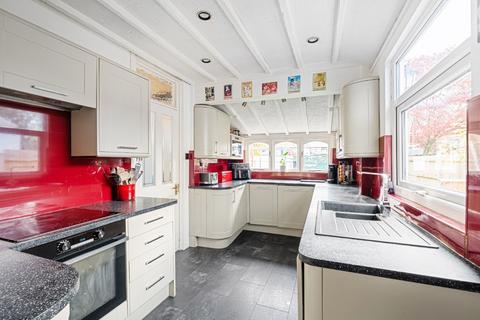 4 bedroom semi-detached house for sale, Singlewell Road, Gravesend DA11