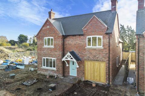 4 bedroom detached house for sale, Long Street, Hanslope, Milton Keynes