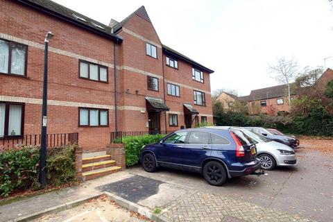 1 bedroom flat to rent, The Beeches, Bury St Edmunds IP33