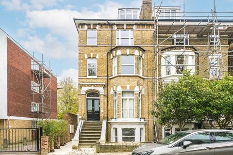 3 bedroom flat for sale, Cardigan Road, Richmond TW10