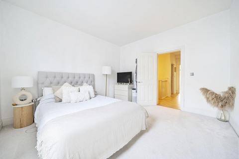 Flat 1, 39 Mill Hill Road, London, W3 8JE