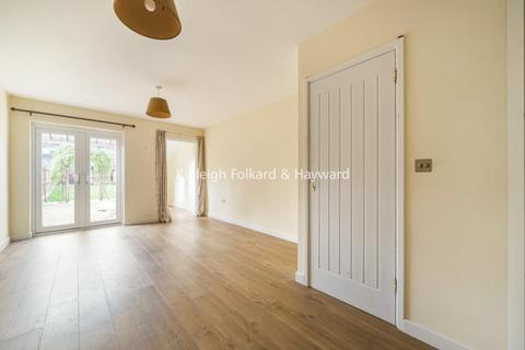 4 bedroom house to rent, Boyton Road London N8