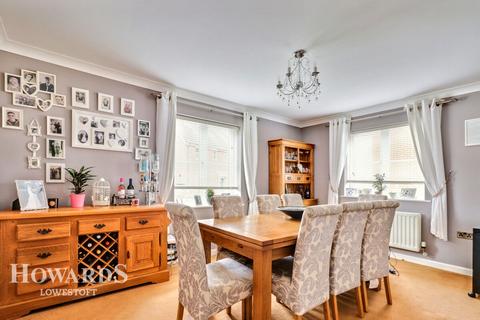 4 bedroom detached house for sale, Ullswater, Carlton Colville