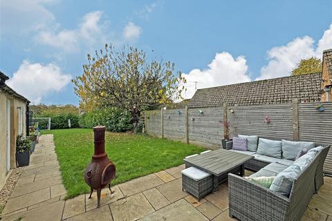 3 bedroom cottage for sale, West Street, Kings Cliffe, Peterborough