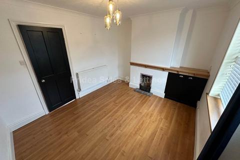 2 bedroom end of terrace house to rent, Occupation Road, Lincoln