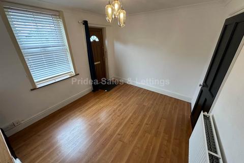 2 bedroom end of terrace house to rent, Occupation Road, Lincoln