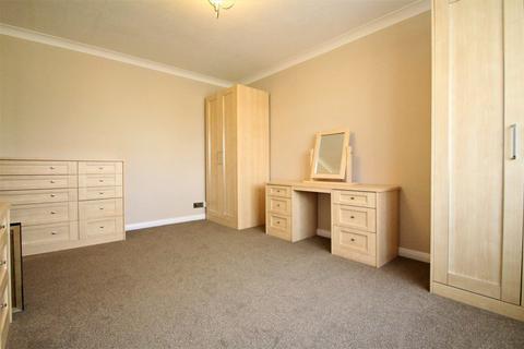 1 bedroom maisonette to rent, Epsom Road, Seven Kings