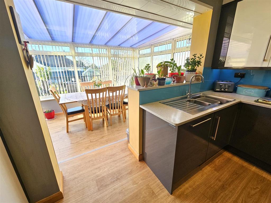 Kitchen into Conservatory.jpg