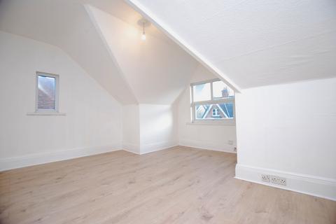 2 bedroom apartment to rent, York Road, Guildford, Surrey, GU1