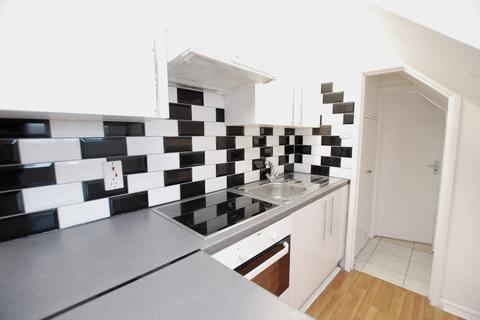 2 bedroom apartment to rent, York Road, Guildford, Surrey, GU1