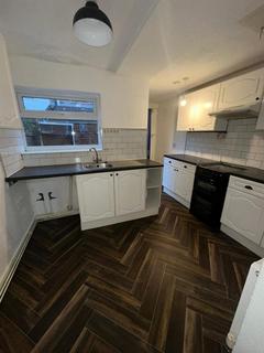 2 bedroom terraced house to rent, Grantham Street, Liverpool