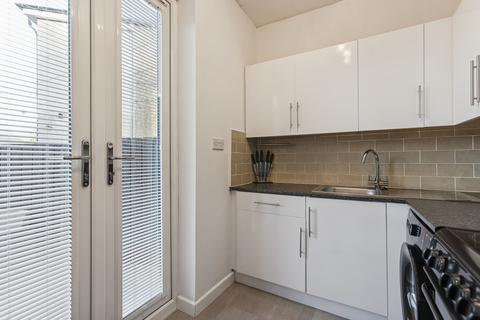 2 bedroom apartment for sale, Broomhall Avenue, Edinburgh, Edinburgh, EH12 7NB