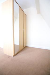 2 bedroom flat to rent, Whitton Road, Hounslow