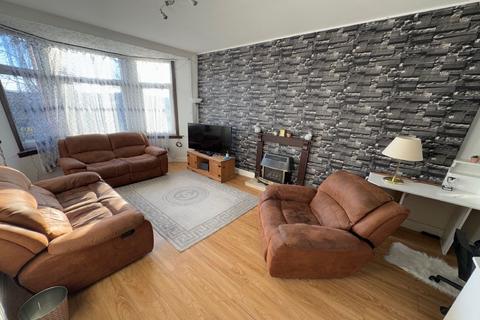 2 bedroom flat for sale, Paisley Road, Flat 3-2, Glasgow G52