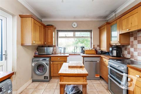 3 bedroom bungalow for sale, Rectory Gardens, Upminster, RM14