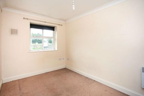 2 bedroom flat for sale, Queens Road, Watford WD17