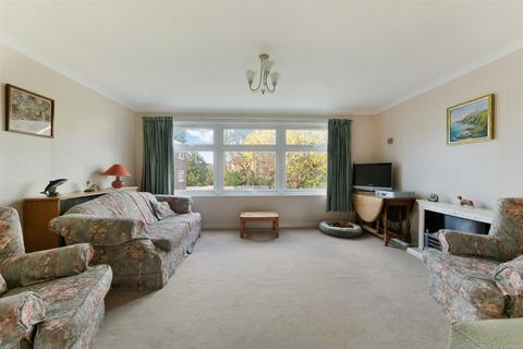 2 bedroom flat for sale, Downs Hill Road, Epsom