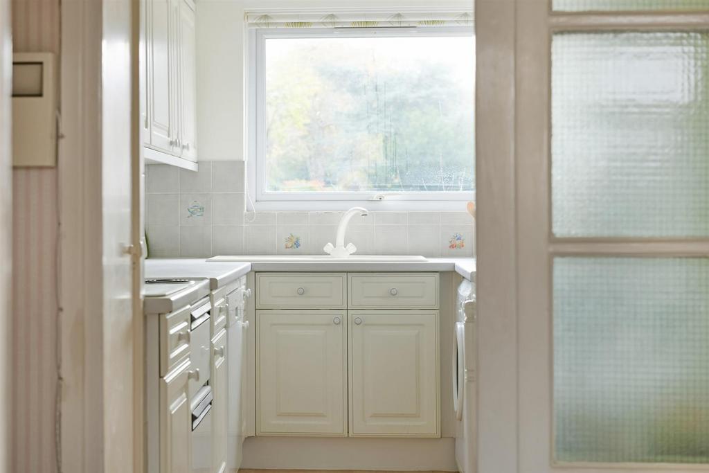 BRIAVELS COURT, FLAT -17.jpg
