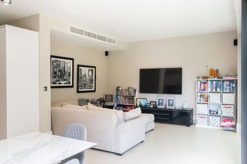 Birchwood Leigh Place, Cobham, KT11 2HL