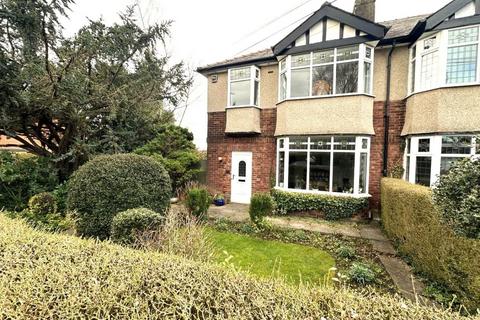 4 bedroom semi-detached house to rent, 4-Bed Semi-Detached Property to Let on Fulwood Hall Lane, Preston