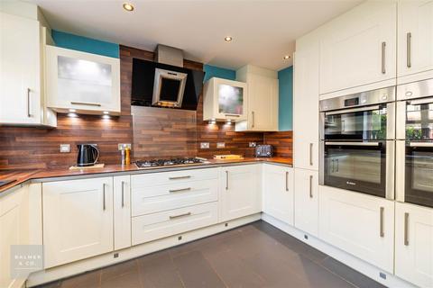 4 bedroom detached house for sale, Withington Close, Atherton M46