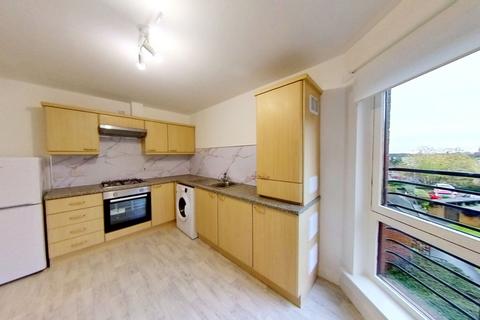 2 bedroom flat to rent, Knightswood Court, Glasgow, Glasgow City, G13