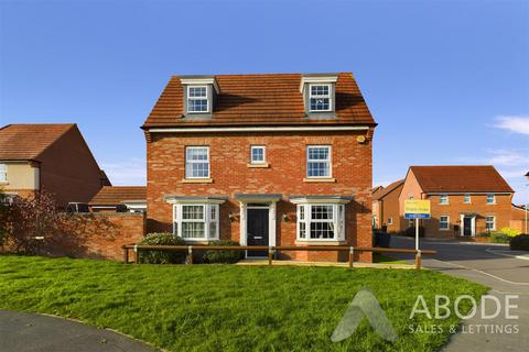 4 bedroom detached house for sale, Rook Avenue, Burton-On-Trent DE13