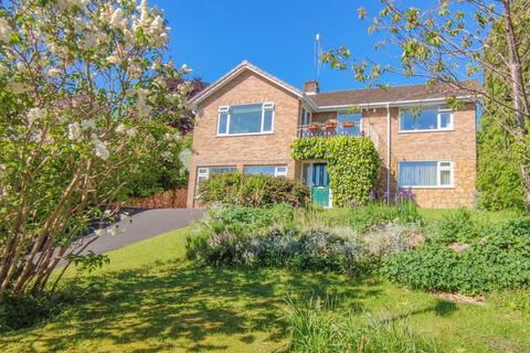 5 bedroom detached house for sale, Wessington Park, Calne SN11