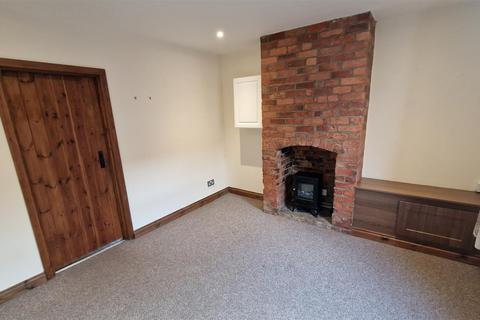 2 bedroom terraced house to rent, Bradwall Street, Sandbach