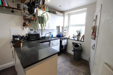 13 Dockroyd, Oakworth, Keighley, BD22 7RH