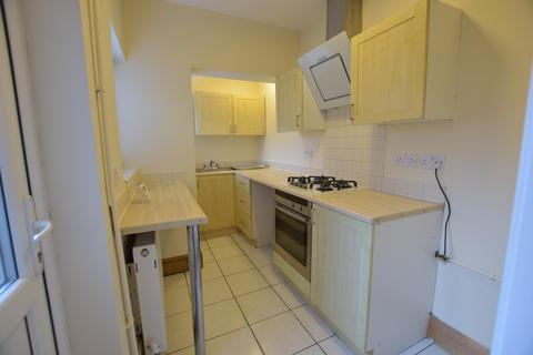 2 bedroom terraced house to rent, Leek, Leek, ST13