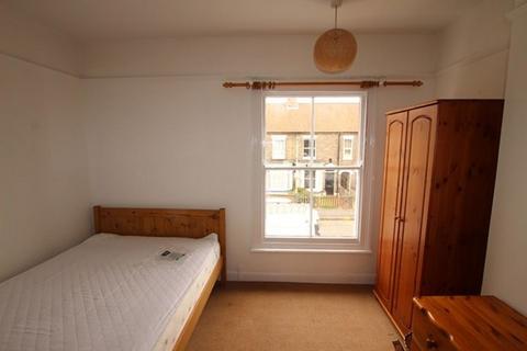 2 bedroom house to rent, Gloucester Street, Norwich