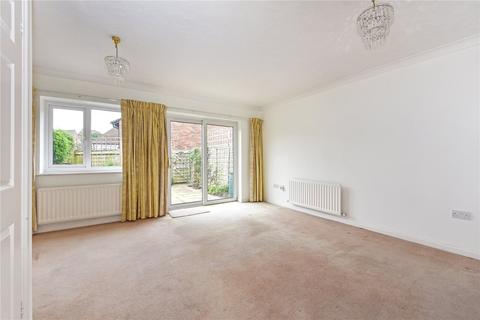 3 bedroom terraced house for sale, Bishopsgate Walk, Chichester, PO19