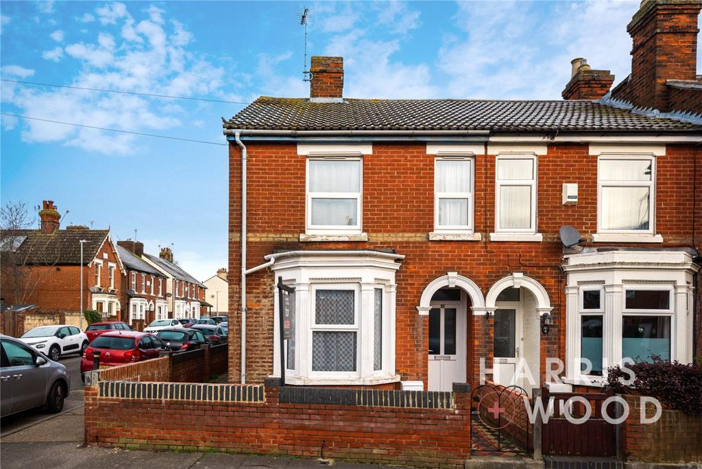 Claudius Road, Colchester, Essex, CO2 3 bed end of terrace house - £290,000