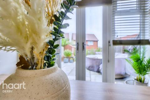 5 Thompson Close, Mickleover, Derby, DE3 0AU