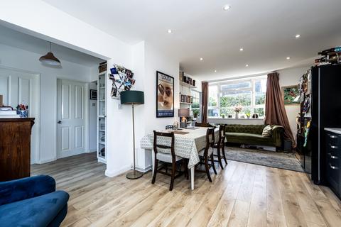 3 bedroom terraced house for sale, Barringer Square, Tooting Bec, London SW17