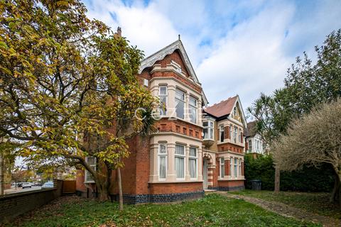 6 bedroom detached house to rent, Twyford Crescent, Ealing Common, London W3