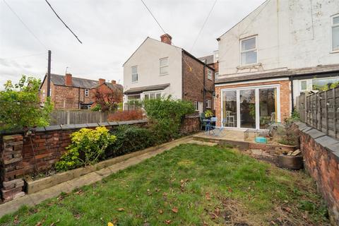 4 bedroom terraced house for sale, Derbyshire Lane, Stretford