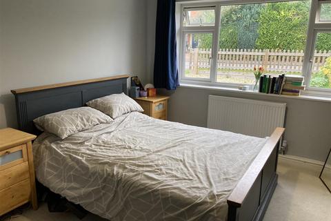 11 Baskerville Road, Sonning Common, Reading, RG4 9LS